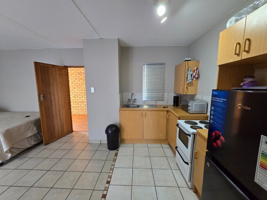 1 Bedroom Property for Sale in Kannoniers Park North West